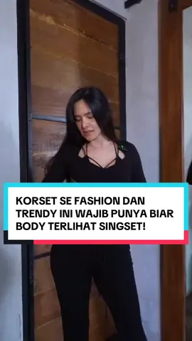 Ini sih bukan korset biasa, ini korset plus FASHION STATEMENT. Korset dari @yuyuaddict bukan cuma untuk bikin perut kamu lebih snatched dan ramping. Tapi juga kece dipake untuk tambahan fashion. Bahannya looks expensive dan detail jahitannya rapih. Jadi nyambung banget kalo dipake untuk jalan. Korset juaranya adalah @YuyuAddict . Yuk tetep jaga badan demi body goals 🤍 #yuyuaddict #korset #chefchitraAPPROVED #chefchitra
