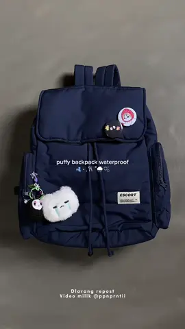 Tas puffy waterproof ini cakep banget plus bisa muat laptop juga 💙🫐 #backpackaesthetic #backpackgemes #backpack #schoolbagpack #fyp #tasbackpack #taskuliah #tassekolahaesthetic #backpack #outfitinspo 