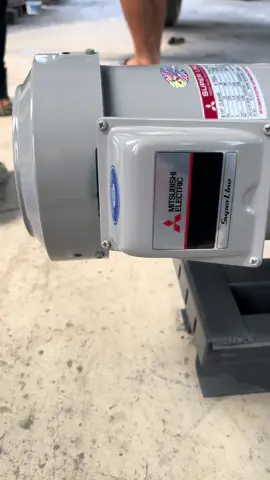 “Nhìn nhỏ vậy thôi chứ kéo khoẻ hơn cả anh đi gym 😏💪 Thang Q1 – 3 tầng – máy 1.5kW, gánh hàng như chơi nha!” #thangthucpham  #thangtaihang  #thanggiadinh  #foryou  #viralvideo 