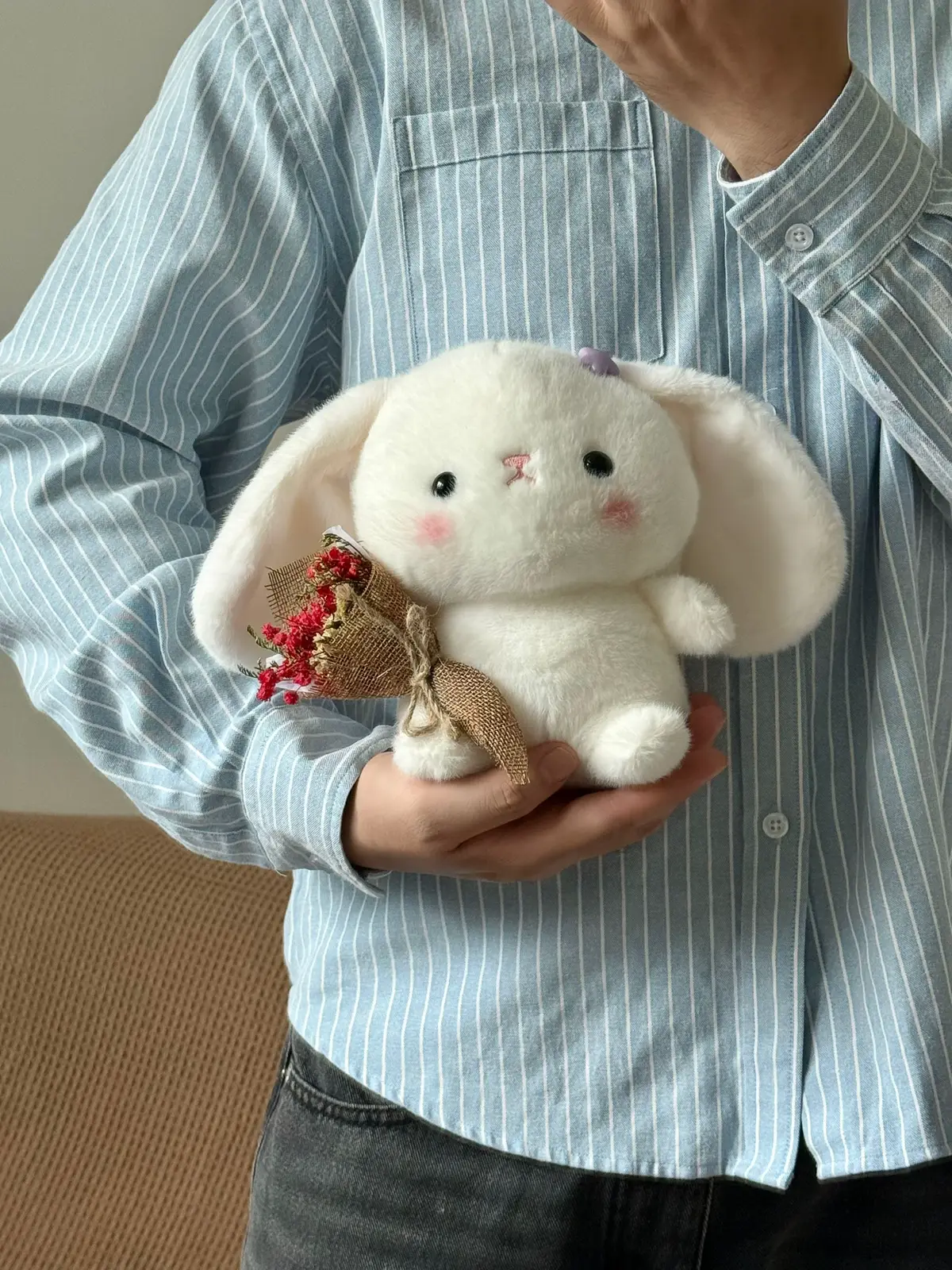 Mang gấu và hoa đến tặng em 🌸