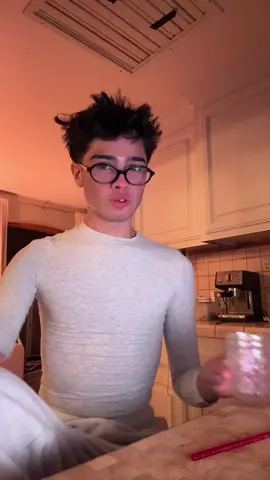 Sleepy girl mocktail time w cha🍸 @Drink Naked Life @hint water 