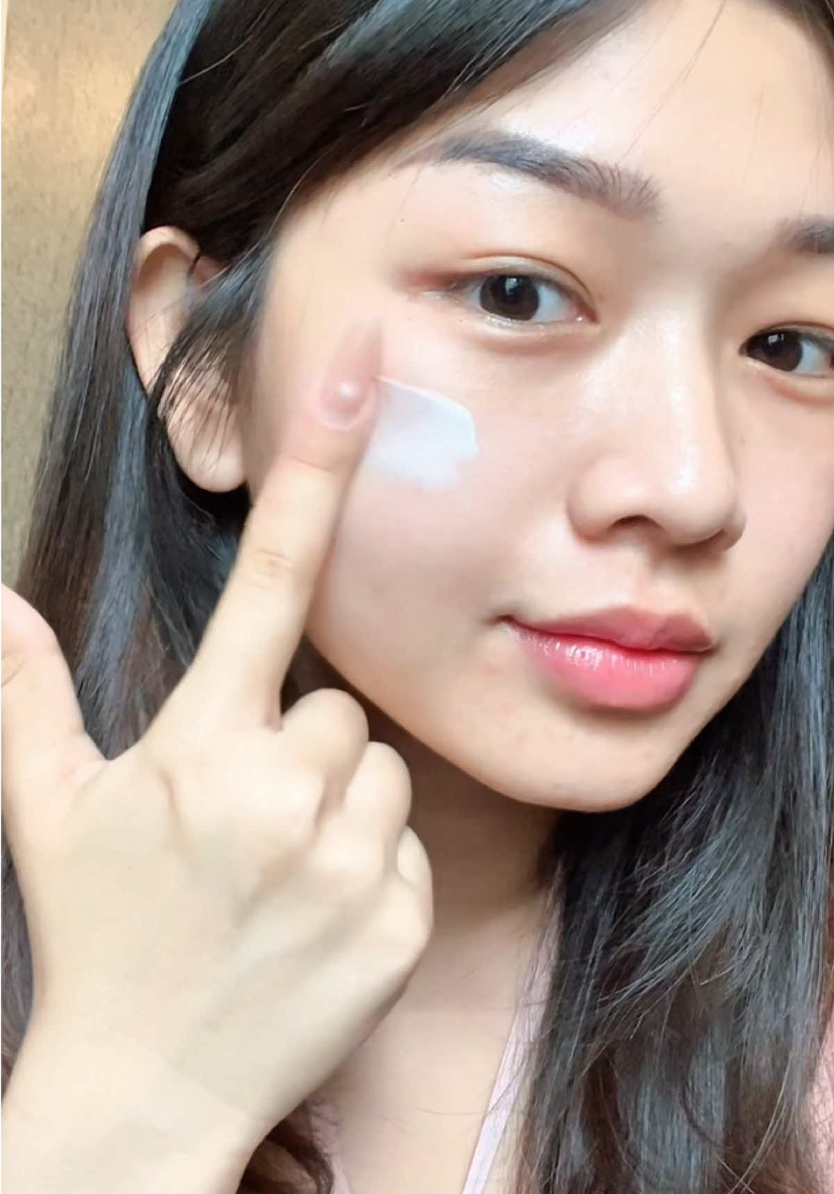 Quality ကောင်းပီး စျေးတအားမများတဲ့ 🌞Sunscreen လေး📌 #eaintzarchi #eou #eousunscreen #sunscreen 
