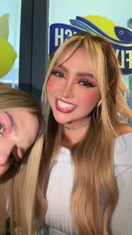 Reconocen esos ojos que se aparecieron? Me la ando pasando increíble en la fiesta 🥳  #arigameplays #fyp @TaDa Delivery MX @Flying Fish 