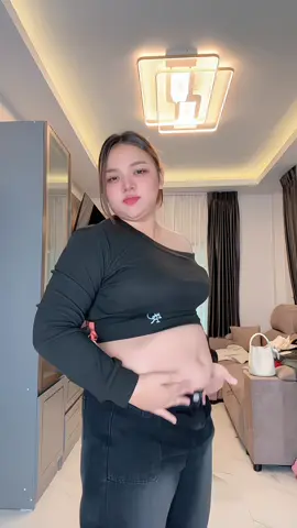 ตอบกลับ @เอ้ สูงเหนือสะดือ2นิ้วเลยค่ะ 