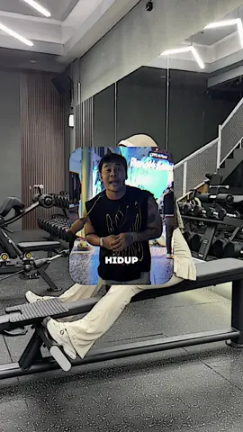 Back day dulu biar makin keren 😆✌🏻