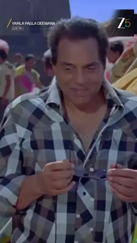 When your wingman means well, but… #desitiktok #desitok #browntiktok #browntok #bollywood #zee5global #YamlaPaglaDeewana #Dharmendra #SunnyDeol #BobbyDeol