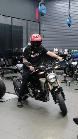 Với 1L xăng Honda CB300R đi được bao xa #cb300 #Honda #TikTokAwardsVN #LearnOnTikTok #dờ 