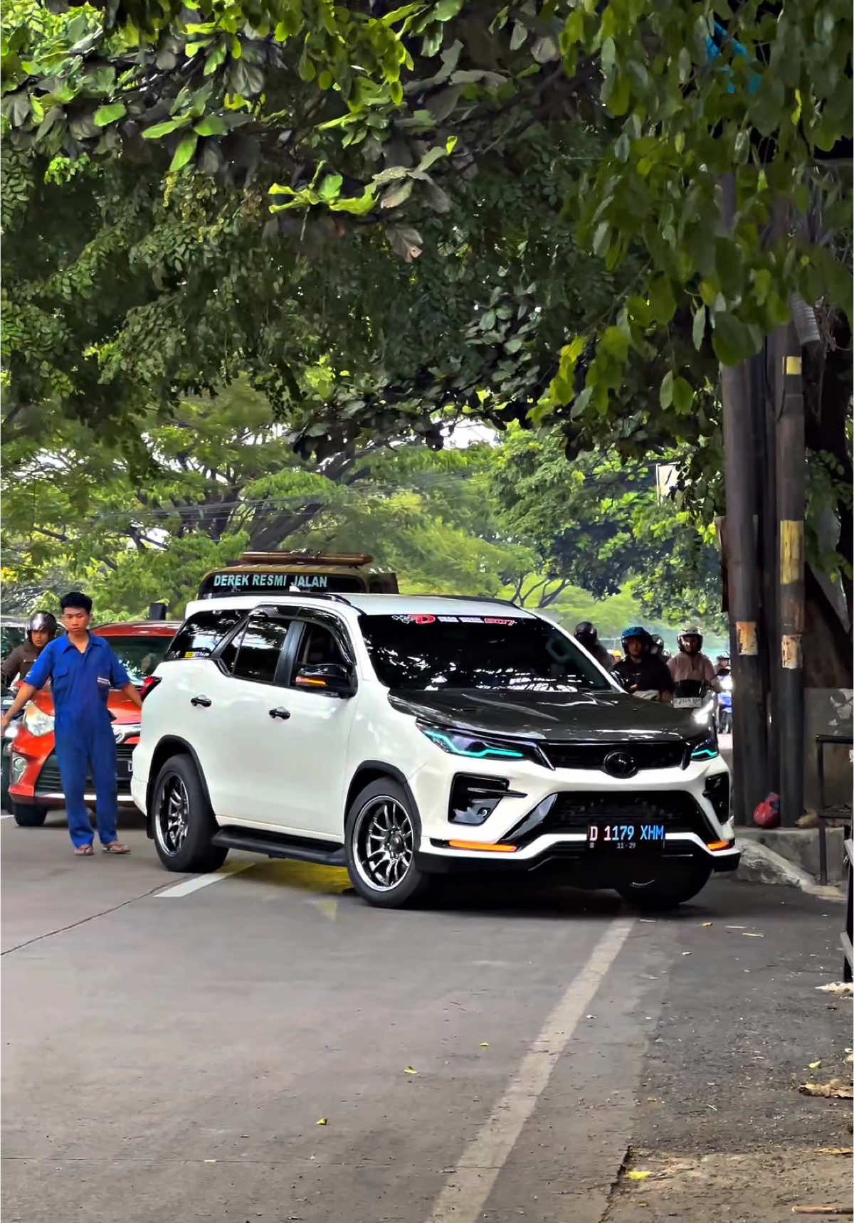 Gada 2rb adanya 2gd #fypage #fypp #fypdongggggggg #dresscoated #fortuner #fortunergrsport #2gd #fortunerindonesia #fortunermodifikasi 