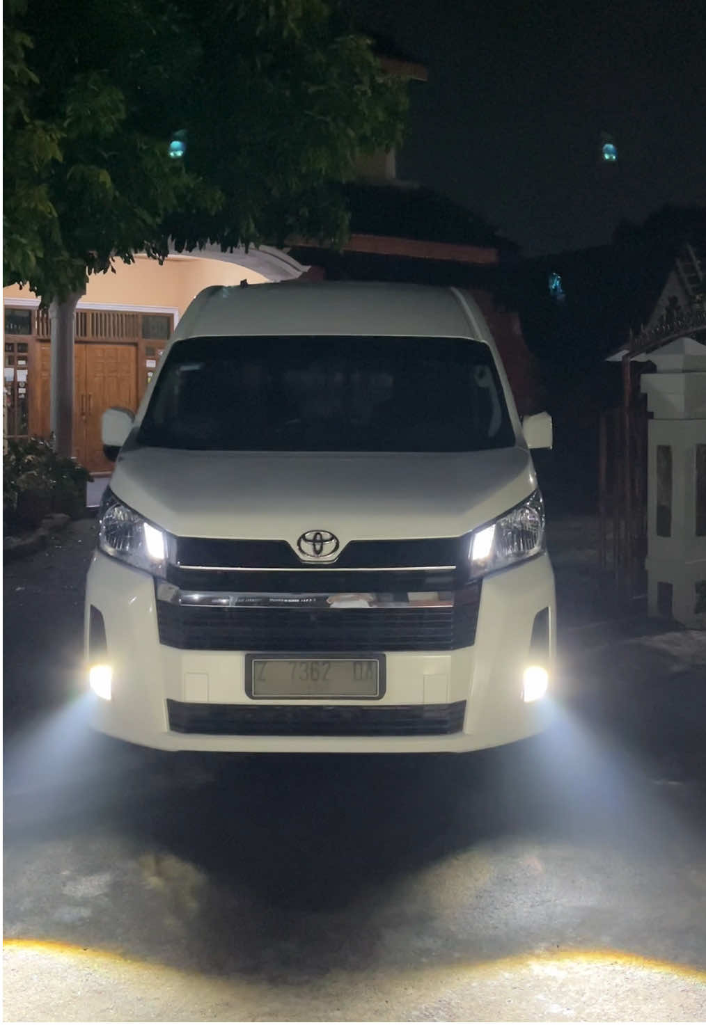 Ready For Rent  Hiace Premio  • 14 Seat (Rimba Kencana) • ⁠Reclining Seat • ⁠Google TV • ⁠Audio Karaoke • ⁠USB Charger Type B • ⁠Safety Belt • ⁠Palu Pemecah Kaca • ⁠P3K WhatsApp & Call • 085875398618 Official Social Media  • Instagram : @hiacejatinom • TikTok : @hiacejatinom #rentalmobilklaten #sewahiaceklaten #sewaelfklaten #sewabusmediumklaten #klaten24jam 