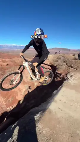 des(s)ert for breakfast this morning 🏜️🍨 @Emil Johansson #RedBullRampage #MTB #mountainbiking #freeridemtb 