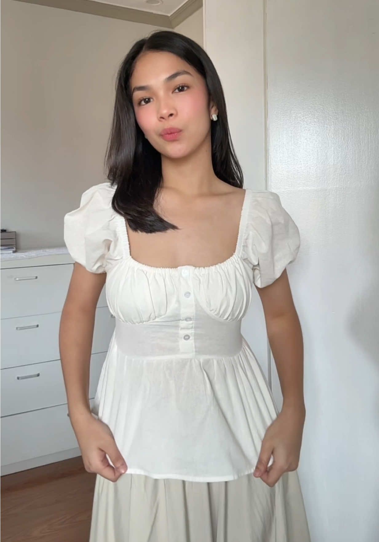 outfit of the day 🐚 another linen fit 🤍💫#outfitideas #linentop #puffsleeves #maxiskirt 