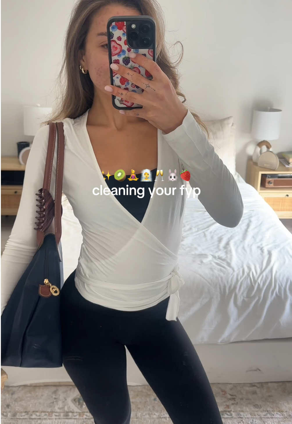 THIS IS YOUR MOTIVATION! start your morning habits, follow your dreams, take a scroll break, or follow along for refreshing content (:  #balancedlifestyle #nursingstudent #roadto10k #healthylife #forthegirls 