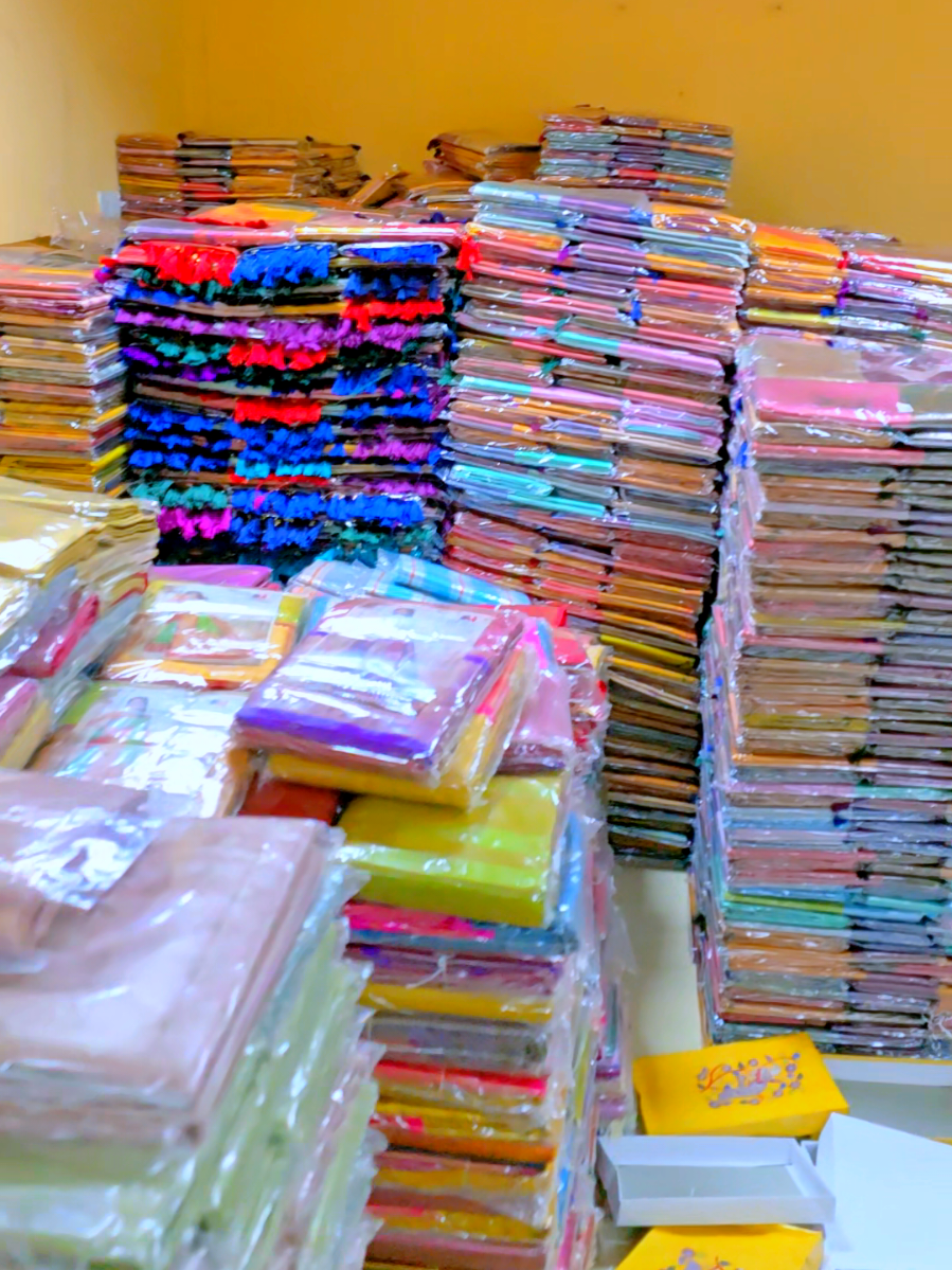 ❤️💛💚பல்லாயிரக்கணக்கான சாறிகள் புதிய வருகை 🥰🥰🥰#mediamathi #finemart #store  #Saree #Chunnakam