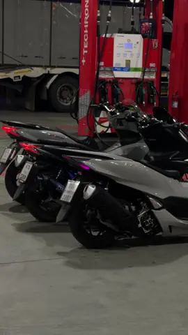 ท้ายสวยมั้ย#pcx160ดิ้ว่ะ🚀 #pcxแต่งสวย #ไฟรุ้งจําง่าย🌈 #ท้ายแรงบ่ #เปิดการมองเห็น 