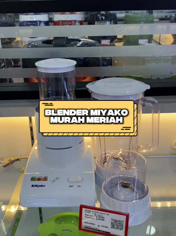 Ngulek bumbu udah nggak zaman 😅 Sekarang tinggal klik, bumbu halus dalam hitungan detik! Blender Miyako siap bantu kamu bikin jus segar, sambal halus, sampai bumbu masakan tanpa repot 💚 Praktis, kuat, dan hemat listrik — pas banget buat dapur keluarga modern ✨ #candielektroniksragen #fyp #blender #miyako