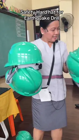 Safety helmet hardhat #safetyhardhat #hardhat #safetyhelmet #earthquakedrill #heavydutyhardhat 