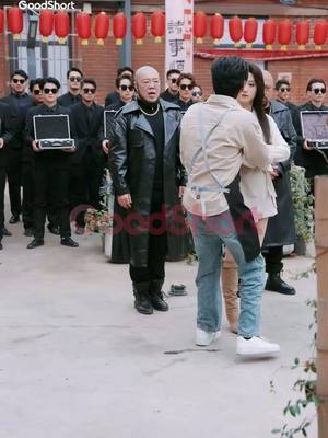 A noiva esperava o “sim”, mas outra mulher roubou o noivo no altar.