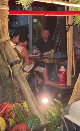 Định hướng nghề nghiệp sớm cho con trẻ, các Phụ huynh có thể tham khảo. Phong cách của con uể oải, lười làm bài tập rất phù hợp với công việc MC Nhà Đám.