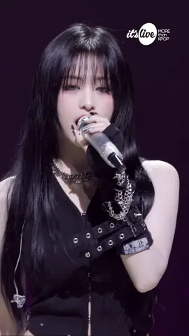 잇라에 돌고래 아현의 등장이라🐬 | it's Live #BABYMONSTER #잇츠라이브