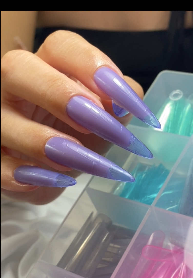 Corre que tem poucas unidades. Eu já pedi 3 caixinhas pra garantir.. Só n me arrependi de não ter comprado antes. #tiktokshop #unhasgrandes #nail #moldef1 