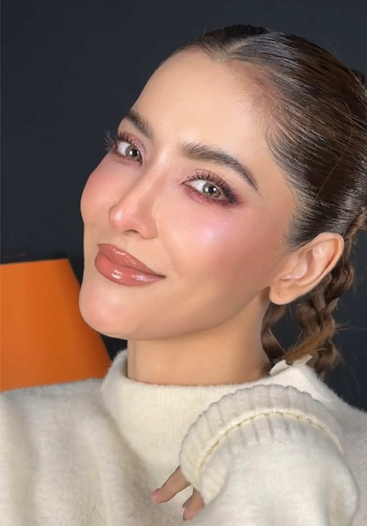 💦 💋 #tearschallenge #sabrinacarpenter #pinkysavika makeup and hair by @oat_secret 