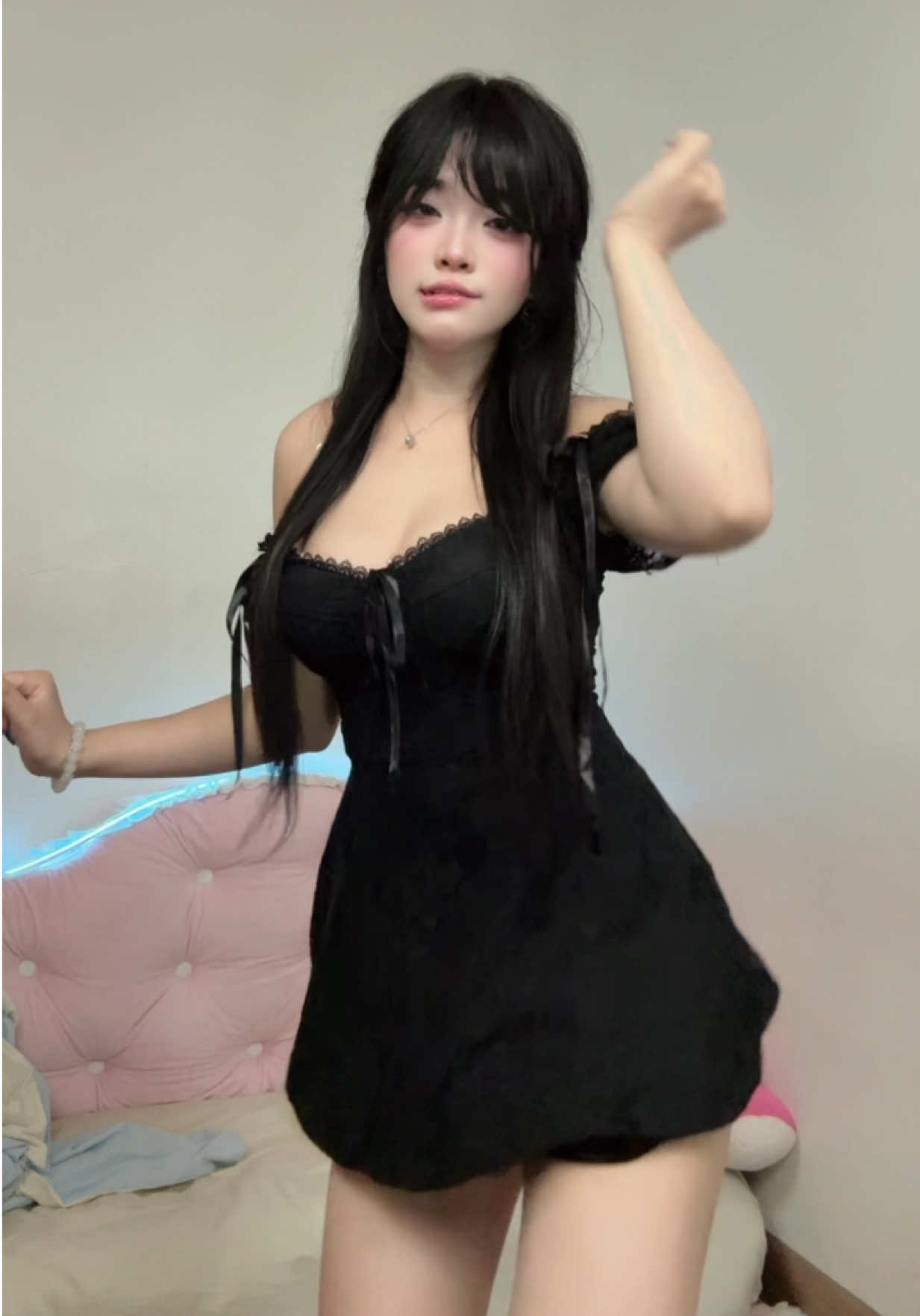 Lên thành phố cũng để làm gìii #alengido #xh #fy 