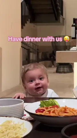 Dinner in 30 seconds 🤣😅😜 #disney #momlife #dinnerwithme #fyp #family 