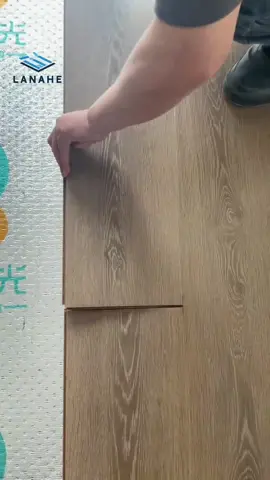 Simple style reinforced composite flooring, environmentally friendly and safe, wear-resistant and scratch-resistant, waterproof and moisture-proof, suitable for underfloor heating!#SPCFlooring #laminateflooring #flooring #floorfactory #FlooringInspiration 