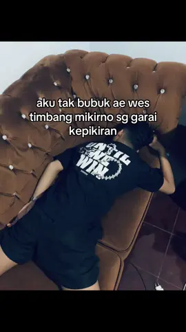 😣