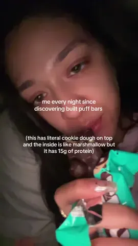nah what do you mean my favorite midnight snack is a protein bar 😭🍪🤎 #protein #cookiedough #builtpuffbars #builtbar #proteinbar 