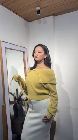 Off shoulder Tshirt & skirt available  Store location: Kathmandu, Machhapokhari Instagram page :jd_outfits_ 📞WhatsApp:9823398254,9843713211 #jd_outfits_ #machhapokhari #kathmandu #dmfororder #cardigan 