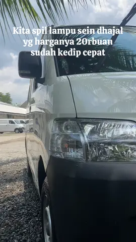 Saya spil lampu sein dhajal yg harganya cuman 20rbuan yuk buruan di cek di kranjang kuning #seindajjalmotor #seinkedipcepat #lampuled #promoseruweekend 