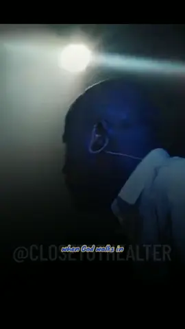 When the glory of God comes at times you find your self crying joyfully. songs like this one help many of us when we want to pray, you can try it in your prayer today. I labeled the tittle in the video as am gonna do always #dusinoyekan #whengodwalksin #closetothealtar #christiantiktok #worship