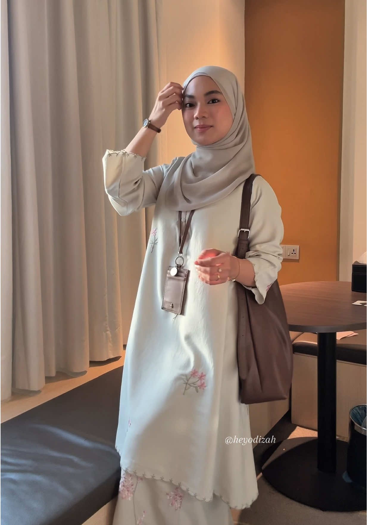 So obsessed with this kurung shade of sage green & the sulam detailing 😍 Comes with pockets too! #fypシ #OOTD #kurung 