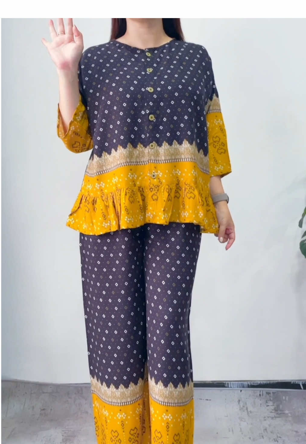 #bestseller #promoseruweekend #setelanwanita #onesetwanita #setelanrayon 