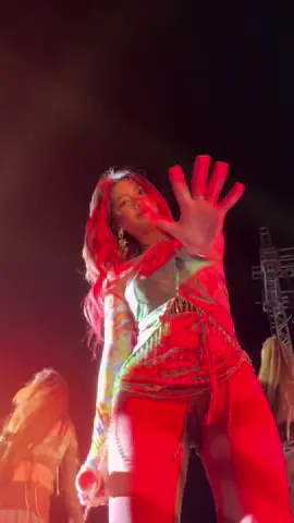 very babiii @MIKHA LIM. 😍🫶🏻 #BINIBidaSaBicolandia  #BINIatIbalong 