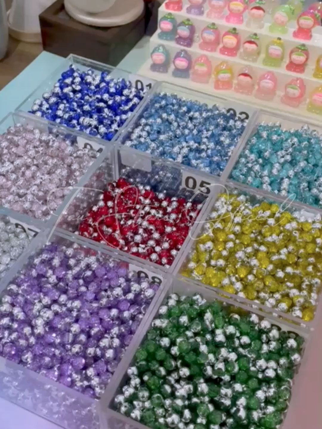 manik kaca chrome cantik banget bebb. yuk di cekout sekarang join live nya #fyppppppppppppppppppppppp #fypシ゚viral🖤tiktok #manikpremium #fypage #rekomendasi #racuntiktokshop #racuntiktokshopmurah #manikcantik #serokmanik #manik #promogajian #serok #gajiansale #fyp #manikserok #aksesoris #fairy #manikcrack