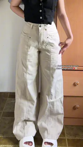 #widelegpants #widelegjeans #baggyjeans #baggypants #loosejeans #pantsrecommendation 
