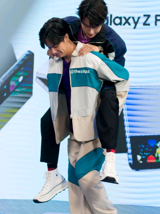 shipကို‌ေမ့ပစ်ပြီးonlyဆီဘဲအားပေးတော့မယ် ငါမေ့နိုင်ပါပိလို့တင်းခံထားလဲ အချိန်တန်တော့သတိရတာဘဲ☺️🫂#ohmnanon #ohmpawatt #nanon_korapat #flypシ  #creatorsearchinsights @@𝐋𝐎𝐕𝐄𝐑ᶠᵃⁿᵍⁱʳˡ♪ᵒⁿᶜᴥ︎︎❀☏︎✔︎ @@𝐋𝐎𝐕𝐄𝐑ᶠᵃⁿᵍⁱʳˡ♪ᵒⁿᶜᴥ︎︎❀☏︎✔︎ @@𝐋𝐎𝐕𝐄𝐑ᶠᵃⁿᵍⁱʳˡ♪ᵒⁿᶜᴥ︎︎❀☏︎✔︎ 