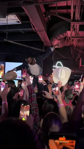 this is what happens when you don’t kip going to orlando cowboys!!… shaboozey gave us a personal concert!! @BOOZEY 