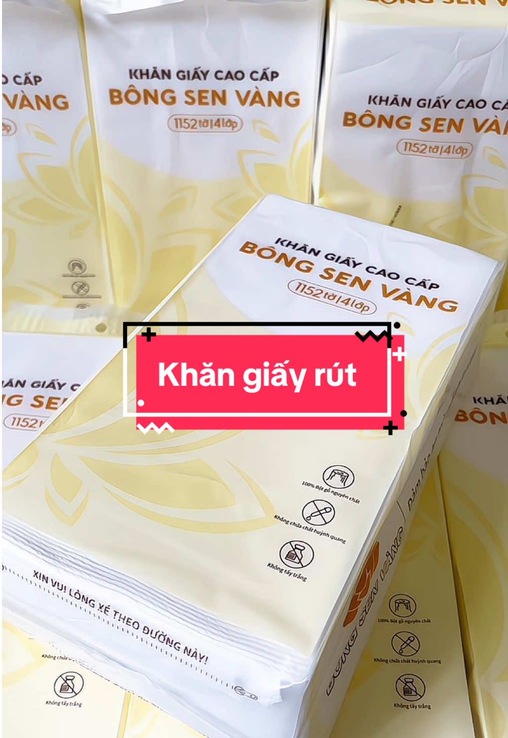 Gia đình em vẫn luôn tin tưởng và sử dụng khăn giấy nhà Bông Sen Vàng ✅🥰 #sanreviewtaphoabe #giadungthongminh #khangiayrut #khangiayruttreotuong #khangiaycaocap 
