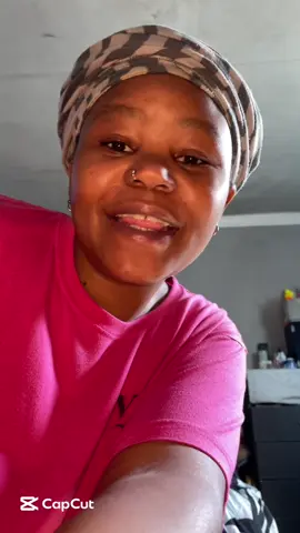 Am I the only who doesn’t like white paper when gardening 😭 cause honestly ayikho indaba lah.. #gardening #gardeningmoms #GOAT #gardenersoftiktok #