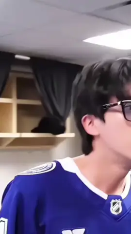 jadi penasaran banget konsep encore besok, yg berdurasi lebih lama 30 menit 🙄#kimseokjin #seokjin #seokjinnie #wwhjin #btsarmy 