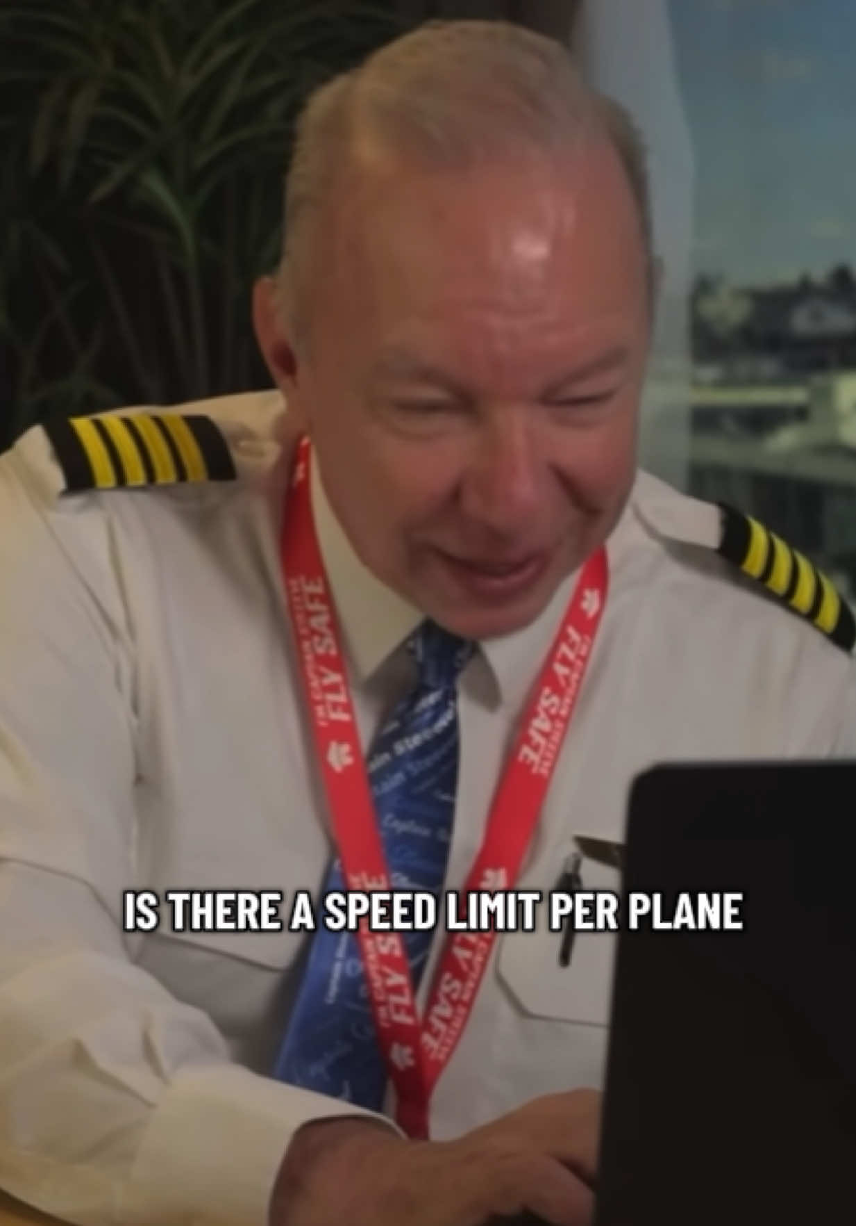 Is there a speed limit for planes ✈️? #airplanespeed #speedlimit #planespeedlimit #LearnOnTikTok #pilotlife 