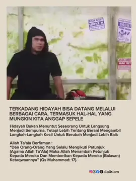 📌 Hidayah adalah anugerah dari Allah yang bisa datang kepada siapa saja dan kapan saja, namun manusia juga memiliki kewajiban untuk berusaha menjemputnya. “Barangsiapa yang Allah kehendaki kebaikan padanya, niscaya Allah akan jadikan ia faham dalam agama” (Muttafaqun ‘alaihi). Barakallahu Fiik Bang @maell_lee  #hidayah #islam #amal #ibadah #dakwahsunnah 
