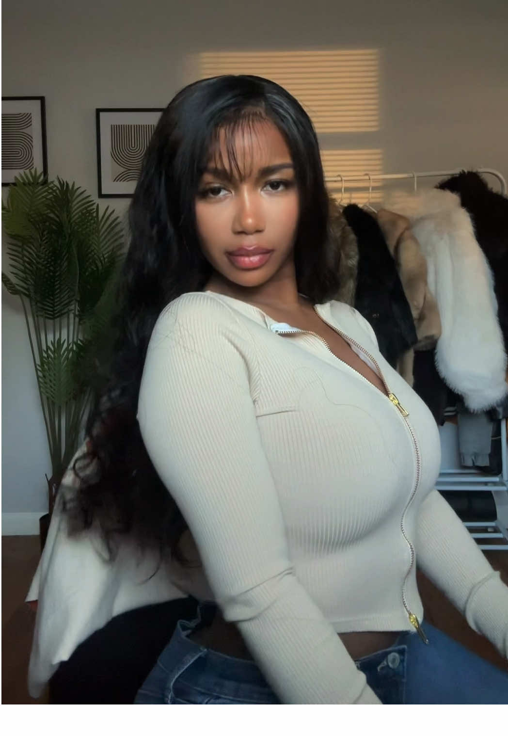 This hair has such a natural density the bangs I made complimented the hair 😍😍 @ROZILO Hair #rozilohair #fallwig #bangwig #bodywavewig #wigtok 