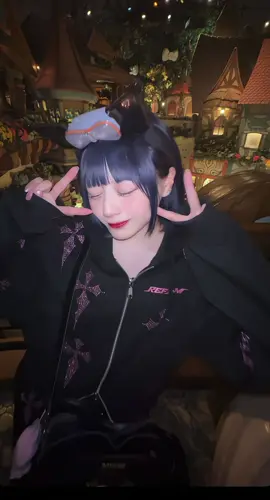 チェキ200枚以上皆様のおかげなんと数時間で完売しました😭買えなかったっていう声が多いのでまた追加で撮って販売しようか今すごく迷ってます(´-ω-) #サンリオピューロランド 