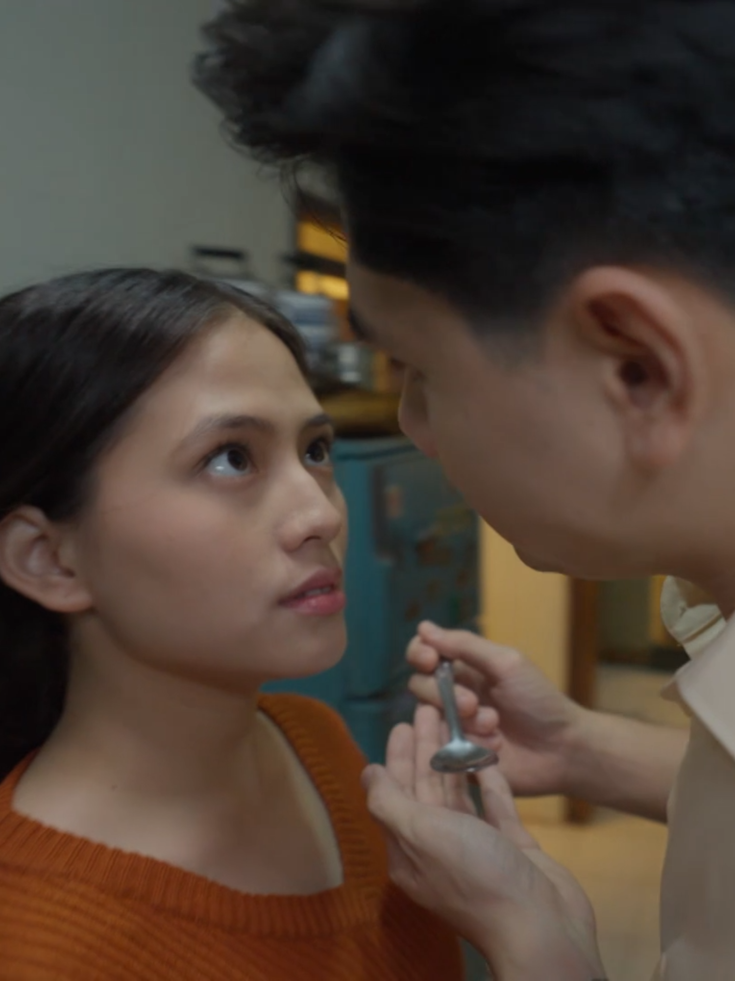 Satu kantor tahu Adila punya utang. Lantas Trian mau bantu bayarkan utang Adila gak yaa?  Saksikan #BeriCintaWaktu setiap hari, pukul 18.20 WIB hanya di SCTV! Dibintangi oleh Adhisty Zara, Yesaya Abraham dan Rayn Wijaya. #SCTVSinetron #SCTVCuplikan #BeriCintaWaktuSCTV #SerunyaNontonBeriCintaWaktu