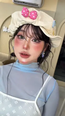 Nghe nói đang hót chấm nốt ruồi quanh mặt đang hot nên lên layout cho cạ nhà tham khảo liền 😘 #MaiLinhMakeupStore #daotaohocvien #TrangDiemChuyenNghiep #makeuptutorial #HoliBeautyAcademy 