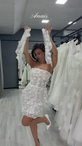 De la modele clasice la designuri moderne cu detalii couture, în showroom-ul ANAIS vei găsi rochia care te face să spui „da, aceasta sunt eu!” 🤍 👰‍♀️ Programează o probă și lasă-ne să te ajutăm să-ți găsești rochia perfectă. 📍 Bulevardul Moscovei 21, Chișinău 📞 0 (69) 589630 #moldova #mireasa#rochiidemireasa 